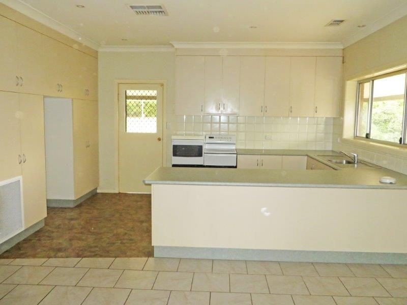 9 Kitchener Street, Junee NSW 2663