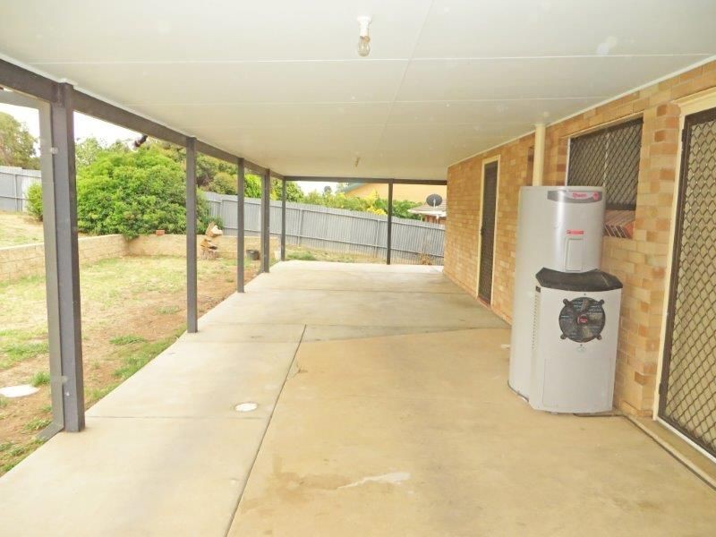 9 Kitchener Street, Junee NSW 2663