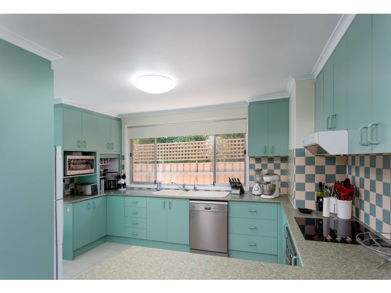 13 Ries Crescent, Tolland NSW 2650