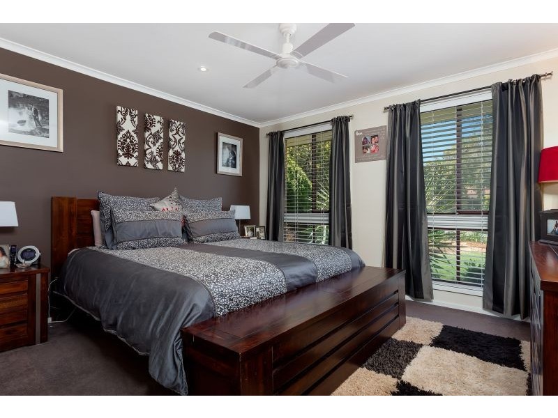 13 Ries Crescent, Tolland NSW 2650