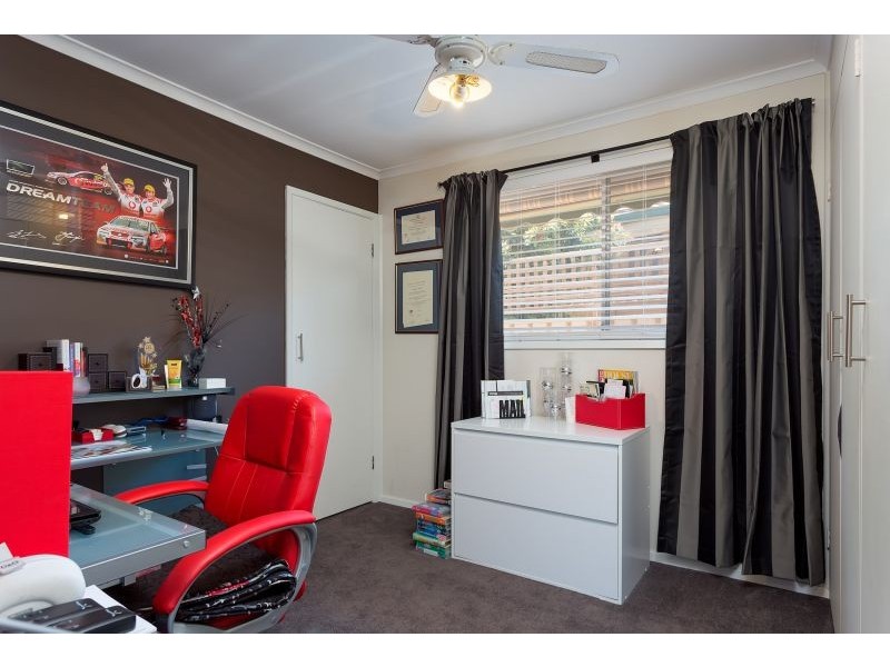 13 Ries Crescent, Tolland NSW 2650