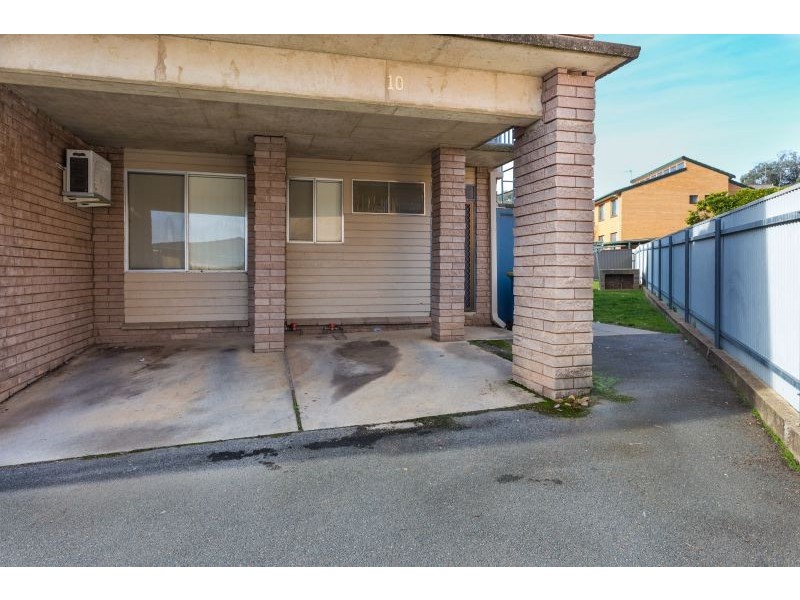 5/1a Joyes Place, Tolland NSW 2650