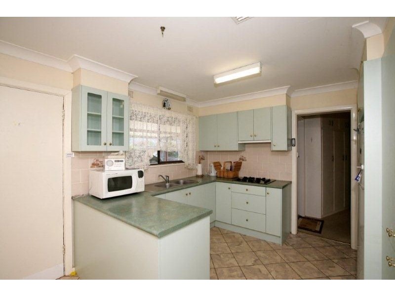25 Acacia Street, Junee NSW 2663