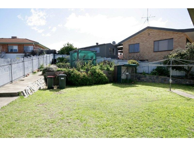 25 Acacia Street, Junee NSW 2663