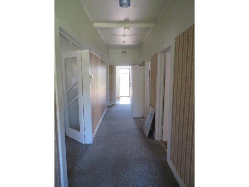 10 Fitzroy St, Junee NSW 2663