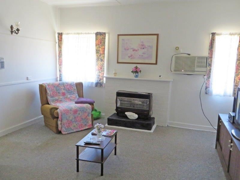 10 Fitzroy St, Junee NSW 2663