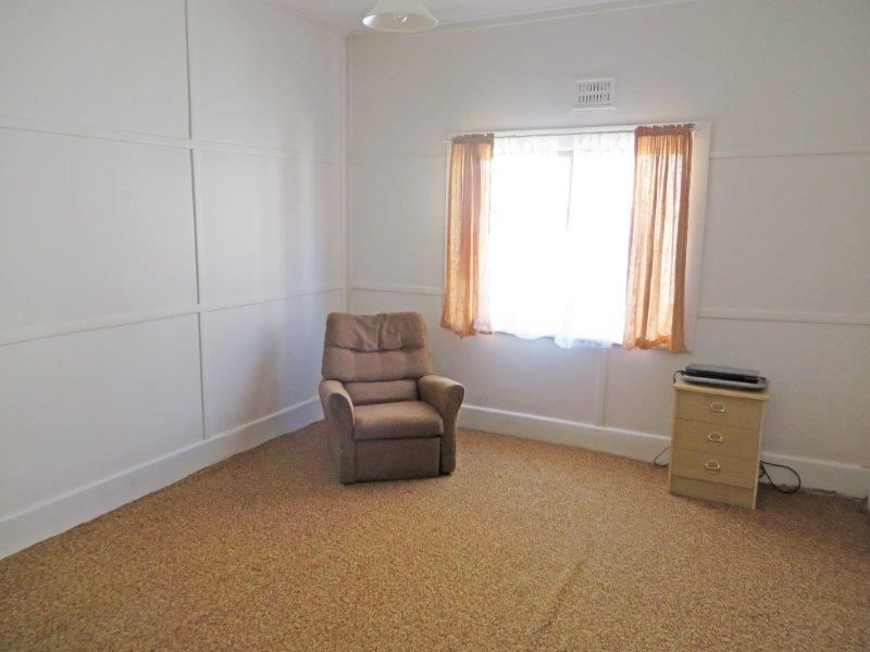 10 Fitzroy St, Junee NSW 2663