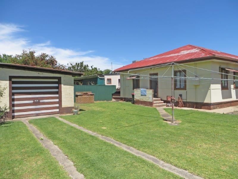 10 Fitzroy St, Junee NSW 2663