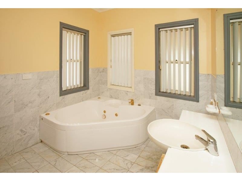 131 Albert St, Junee NSW 2663