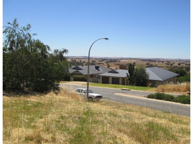 16 Stellway Close, Kooringal NSW 2650