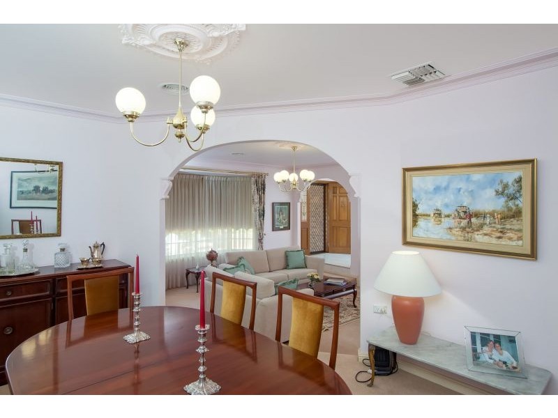 19 Amaroo Street, Kooringal NSW 2650