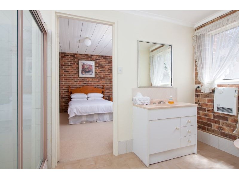 19 Amaroo Street, Kooringal NSW 2650