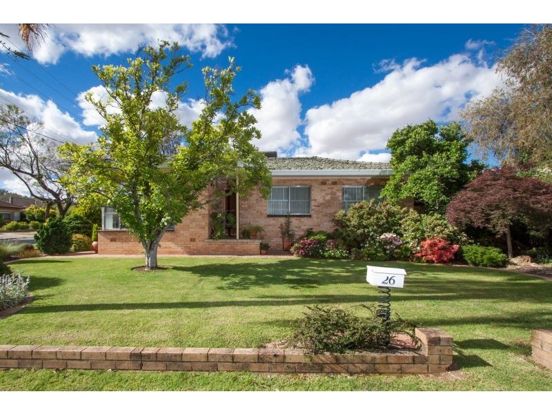 26 Waratah Street, Kooringal NSW 2650