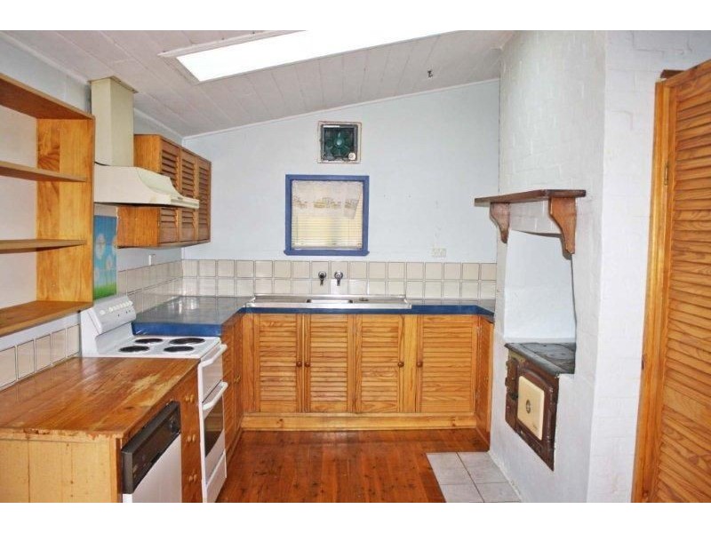 38 William Street, Junee NSW 2663