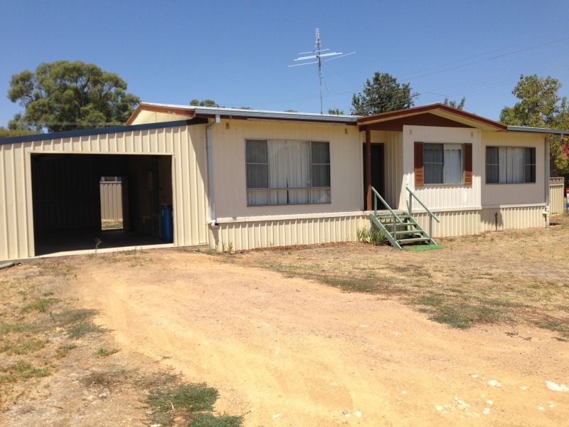 12a Spring Street, Tarcutta NSW 2652