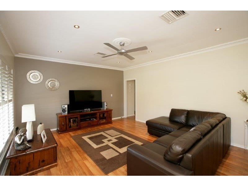 39 Bolton St, Junee NSW 2663