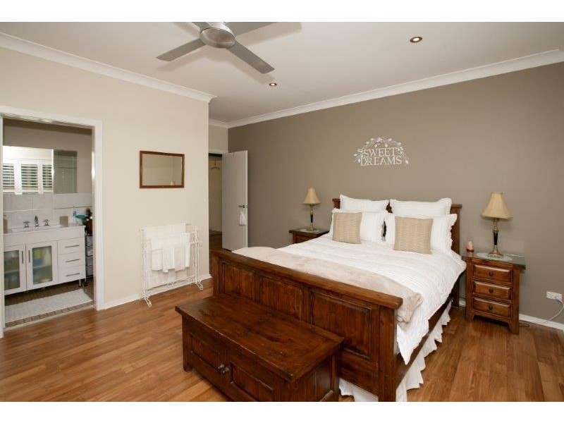 39 Bolton St, Junee NSW 2663