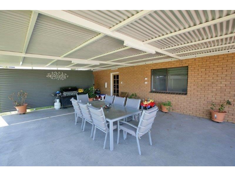 39 Bolton St, Junee NSW 2663