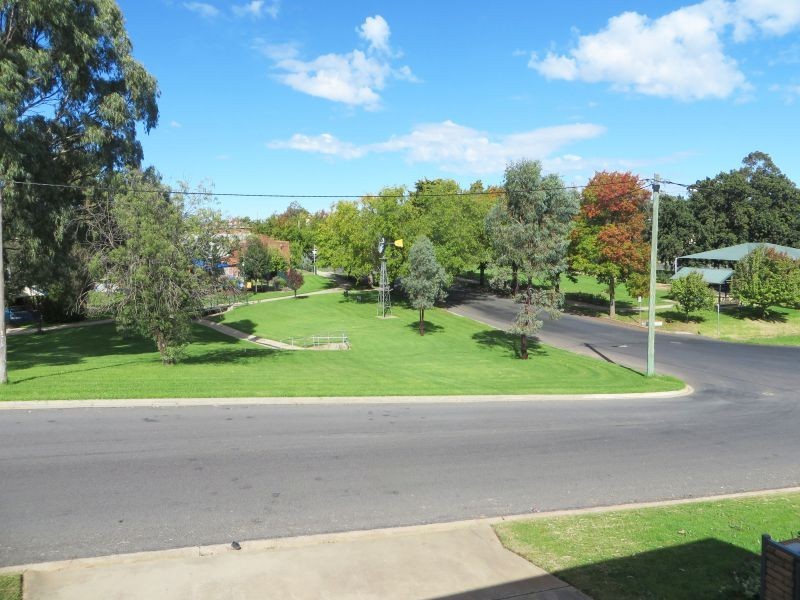 39 Bolton St, Junee NSW 2663