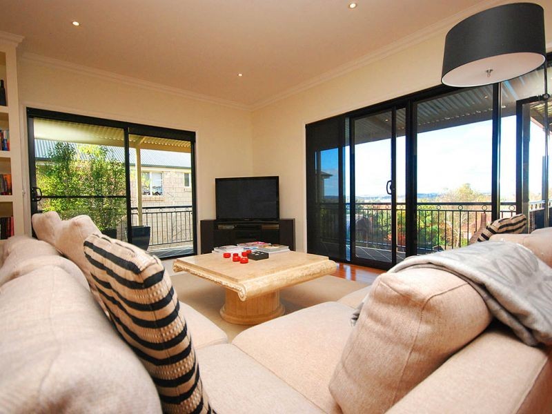8 Headley Place, Wagga Wagga NSW 2650
