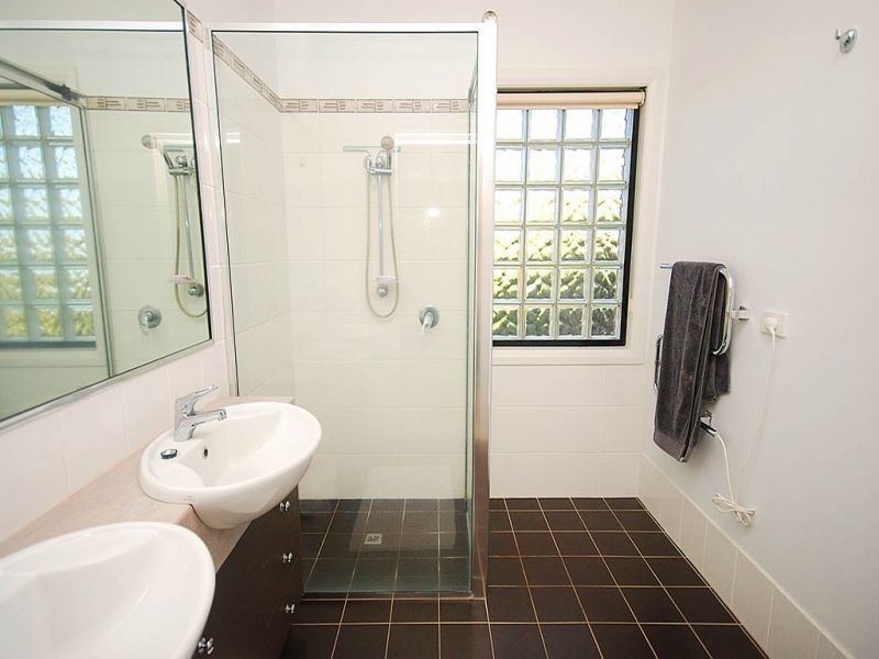 8 Headley Place, Wagga Wagga NSW 2650