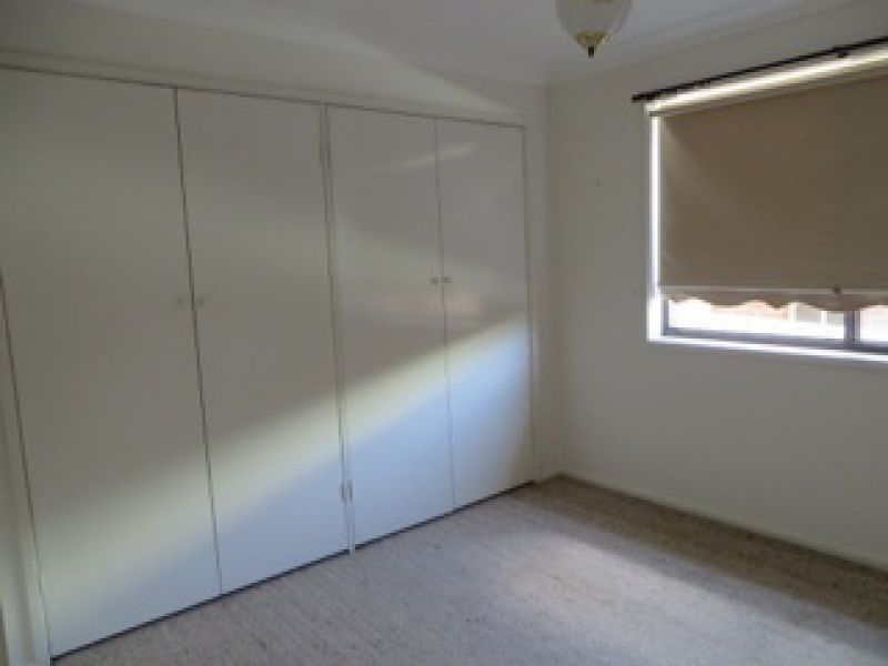 2 Macintosh Place, Wagga Wagga NSW 2650