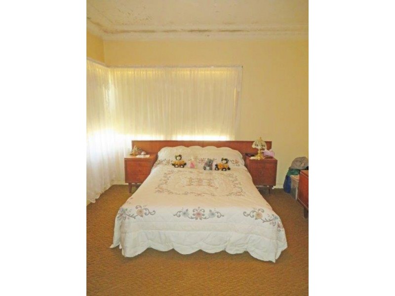 29 Bolton St, Junee NSW 2663