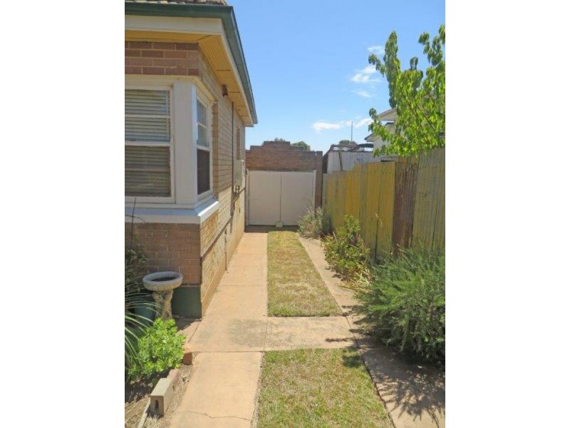 29 Bolton St, Junee NSW 2663