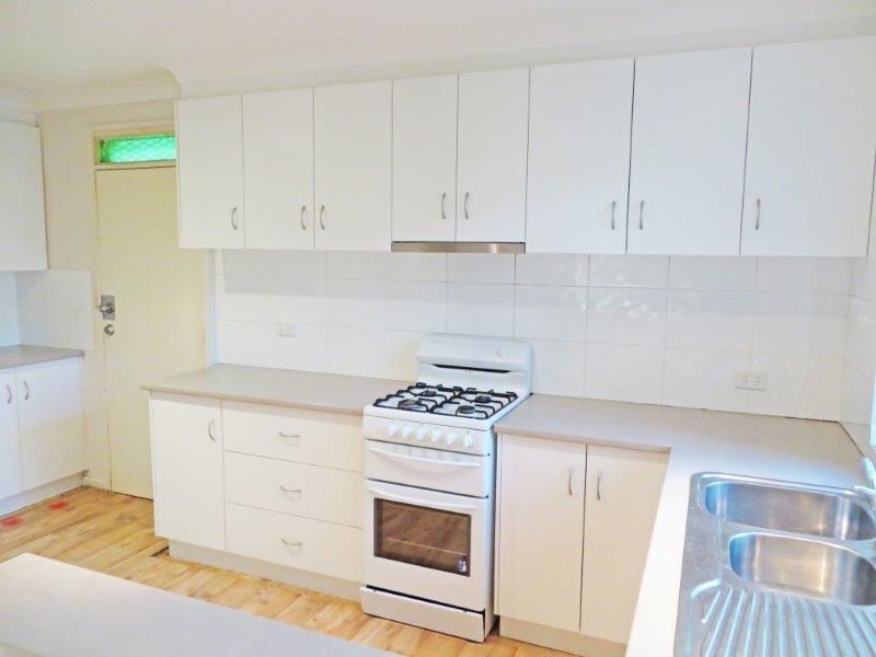 73 Zeigler Ave, Kooringal NSW 2650