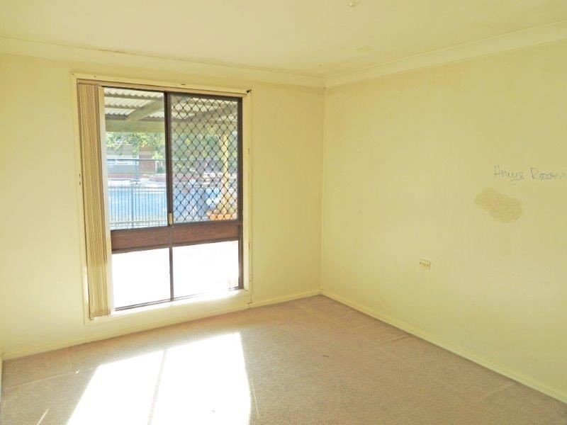 73 Zeigler Ave, Kooringal NSW 2650