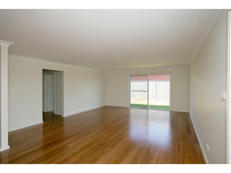 6 Vaughan Street, Junee NSW 2663