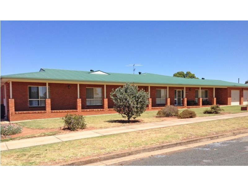 44 Cowabbie Street, Coolamon NSW 2701