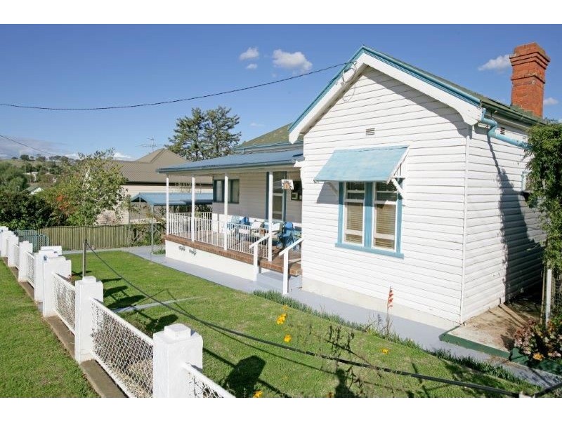 8 Wardle St, Junee NSW 2663