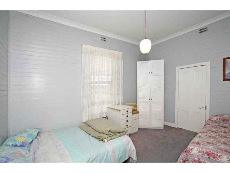 8 Wardle St, Junee NSW 2663