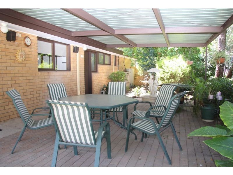 3 Oleander Crescent, Lake Albert NSW 2650