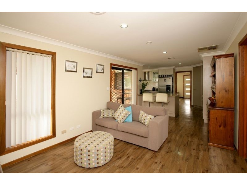 19 Gunn Drive, Estella NSW 2650