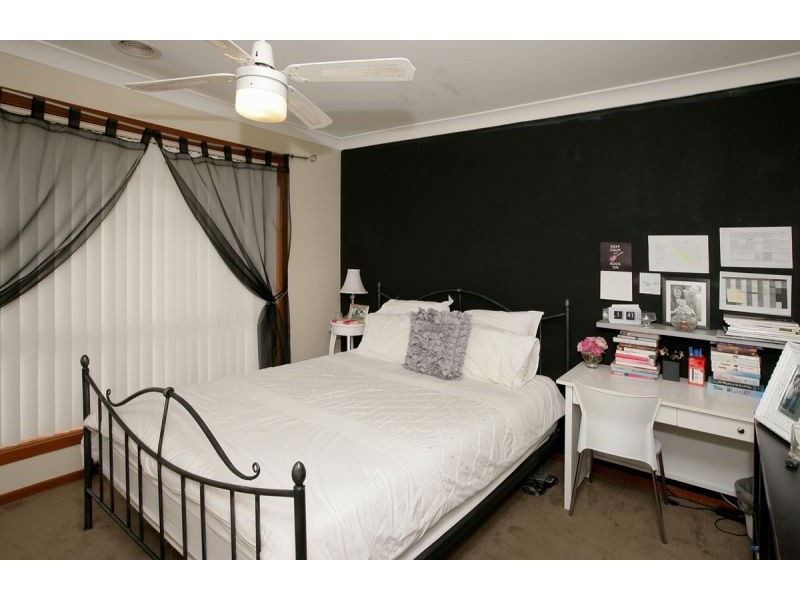 19 Gunn Drive, Estella NSW 2650