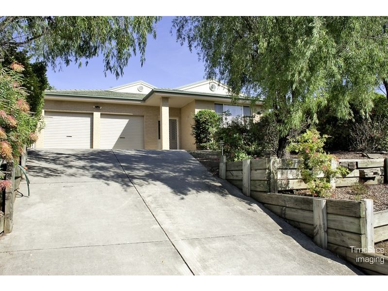 4 Headley Place, Wagga Wagga NSW 2650