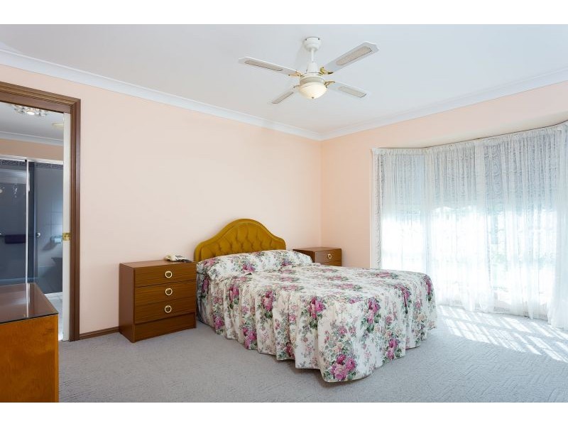 1/18 Kimberley Drive, Tatton NSW 2650