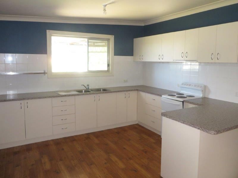 47 Junction St, Junee NSW 2663