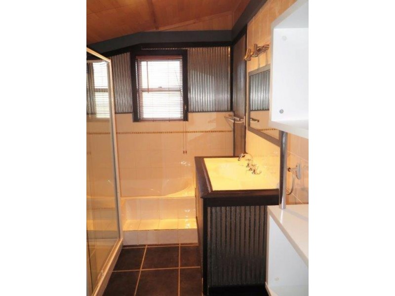 47 Junction St, Junee NSW 2663