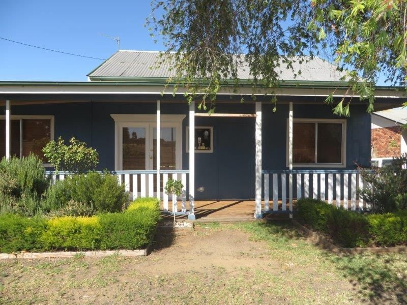 47 Junction St, Junee NSW 2663