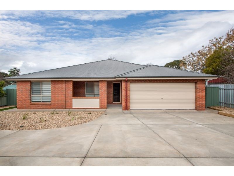 1&2/63 Bourke Street, Turvey Park NSW 2650