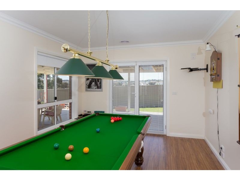 4 Fisher Place, Lloyd NSW 2650