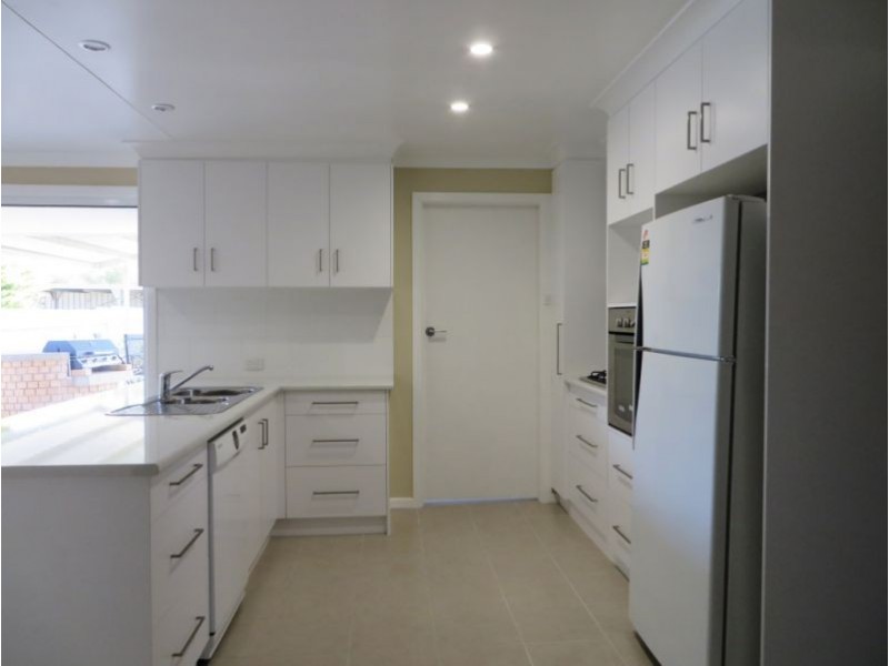 47 Seignior Street, Junee NSW 2663