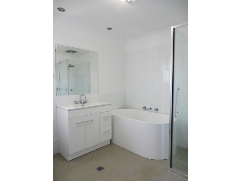 47 Seignior Street, Junee NSW 2663