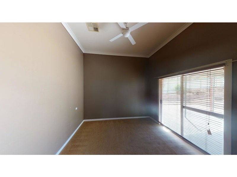 9 Earl St, Junee NSW 2663