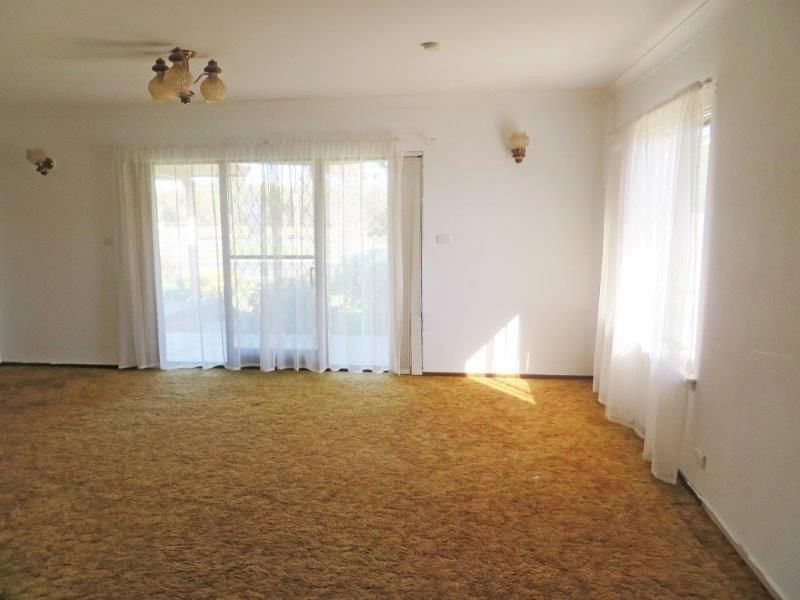 10 Broadway Street, Junee NSW 2663