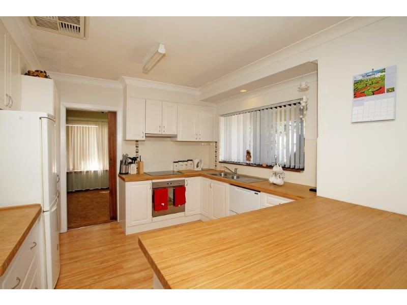 10 Broadway Street, Junee NSW 2663