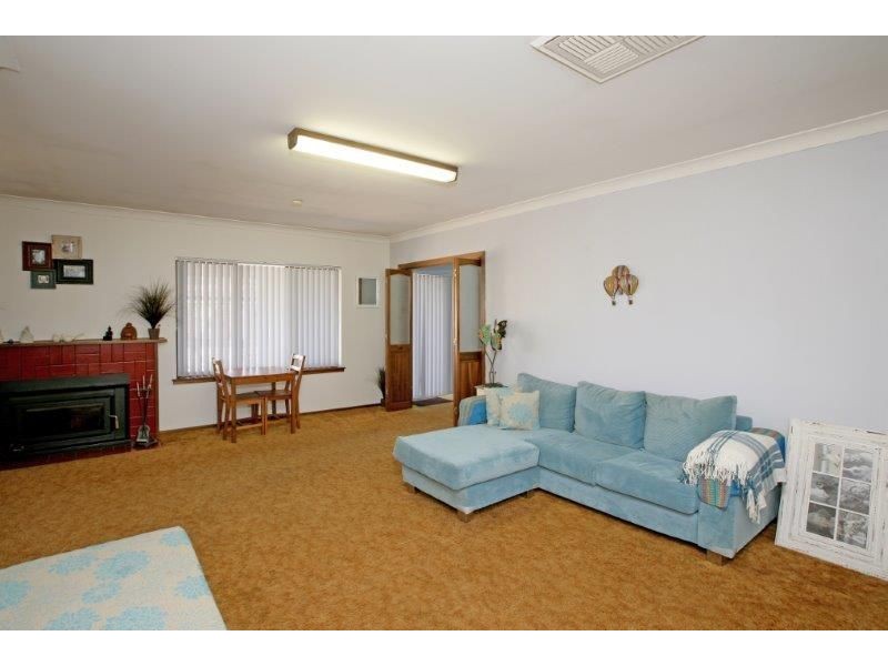 10 Broadway Street, Junee NSW 2663